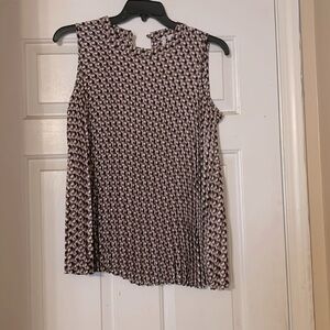 Accordion pleat sleeveless blouse